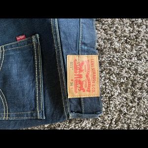 Levis short